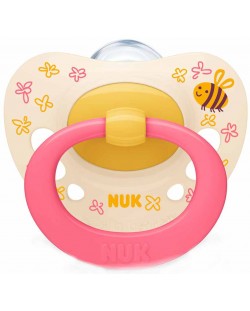 Πιπίλα σιλικόνης με κουτί NUK - Signature - 6-18 μηνών, ροζ με σχέδιο 