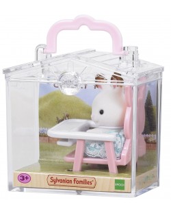 Φιγούρα παιχνιδιού  Sylvanian Families -Λαγουδάκι σε παιδικό καρεκλάκι