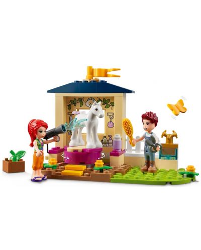 Κατασκευαστής Lego Friends - Αχυρώνας πόνυ (41696) - 2