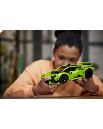 Κατασκευαστής  LEGO Technic - Lamborghini Huracán Tecnica (42161) - 6