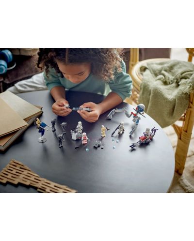 Κατασκευαστής LEGO Star Wars - Πακέτο μάχης Clone Stormtroopers και Battle Droids (75372) - 6
