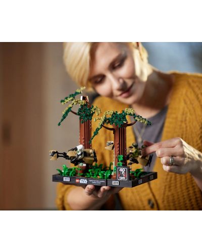Κατασκευαστής LEGO Star Wars - Διόραμα της καταδίωξης του Endor (75353) - 8