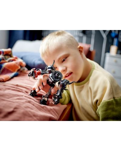 Κατασκευαστής LEGO Marvel Super Heroes - Το ρομπότ του Βένομ εναντίον Μάιλς Μοράλες (76276) - 5