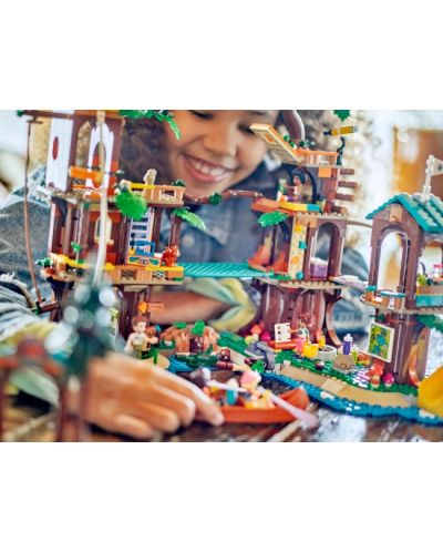 Κατασκευαστής LEGO Friends - Κατασκήνωση περιπέτειας Δεντρόσπιτο (42631) - 10