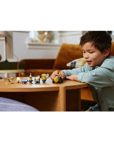 Κατασκευαστής LEGO Minions - Gru and Minions (75580) - 7