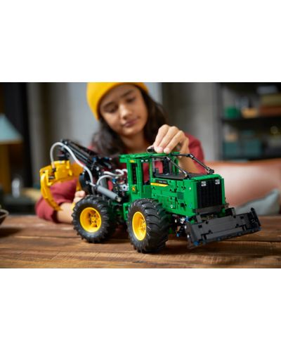 Κατασκευαστής  LEGO Technic -Δασικό τρακτέρ John Deere 948L-II (42157) - 7