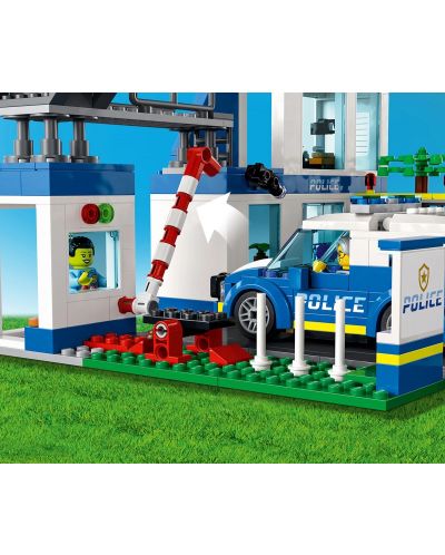 Κατασκευαστής Lego City - Αστυνομικό Τμήμα (60316) - 6