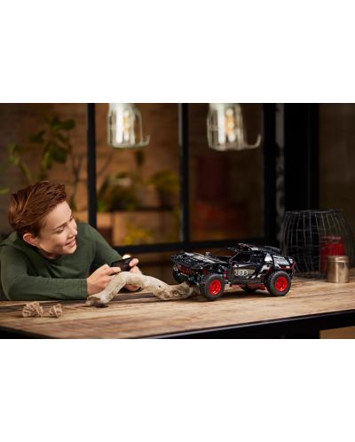 Κατασκευαστής  LEGO Technic - Audi RS Q e-tron (42160) - 5