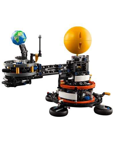 Κατασκευαστής LEGO Technic - Πλανήτης Γη και Σελήνη σε τροχιά (42179) - 3