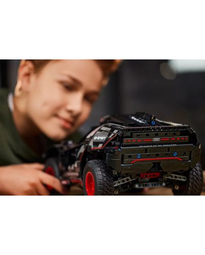Κατασκευαστής  LEGO Technic - Audi RS Q e-tron (42160) - 6