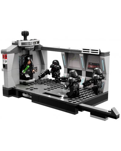 Κατασκευαστής Lego Star Wars - Η Επίθεση του Dark Trooper (75324) - 2