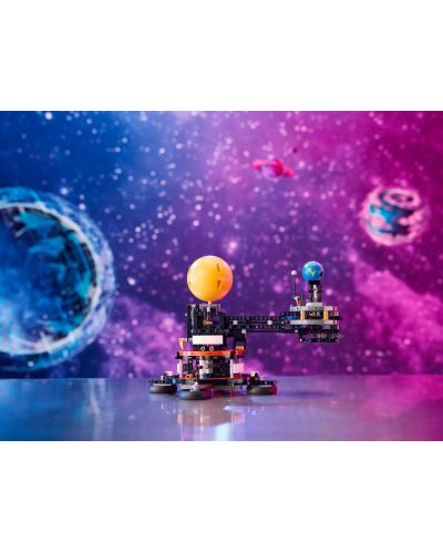 Κατασκευαστής LEGO Technic - Πλανήτης Γη και Σελήνη σε τροχιά (42179) - 9