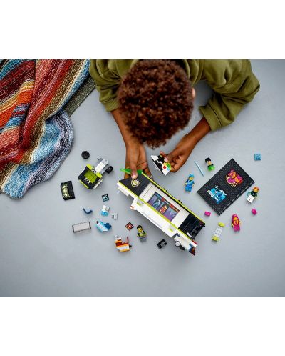 Κατασκευαστής   LEGO City - Φορτηγό για τουρνουά παιχνιδιού  (60388) - 6