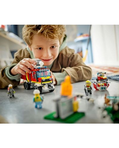 Κατασκευαστής LEGO  City - Πυροσβεστικό όχημα  (60374) - 9