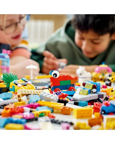 Κατασκευή Lego Classsic - 90 χρόνια παιχνίδι (11021) - 3