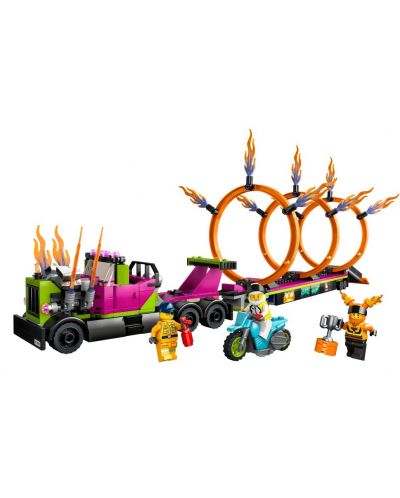 Κατασκευαστής LEGO City - Πρόκληση φορτηγού για ακροβατικά και δαχτυλίδι φωτιάς (60357) - 2