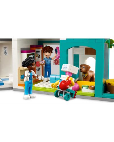 Κατασκευαστής LEGO Friends - Νοσοκομείο Heartlake City (42621) - 5