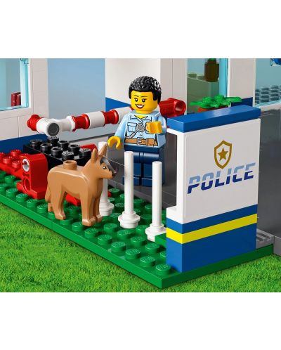 Κατασκευαστής Lego City - Αστυνομικό Τμήμα (60316) - 5