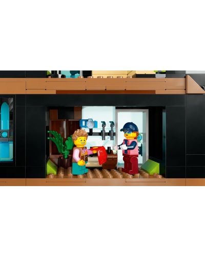 Κατασκευαστής LEGO City - Χιονοδρομικό και αναρριχητικό κέντρο (60366) - 7