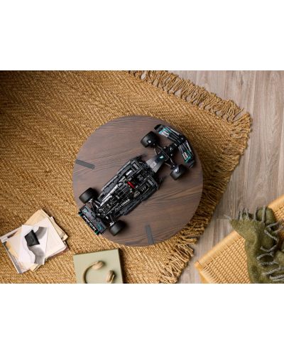 Κατασκευαστής LEGO Technic - Mercedes-AMG F1 W14 E Performance (42171) - 10