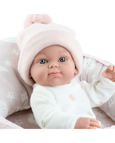 Κούκλα-μωρό Paola Reina Mini Pikolines - Κοριτσάκι με κρεβατάκι, 32 cm - 2