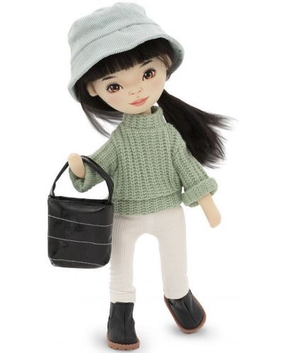 Απαλή κούκλα Orange Toys Sweet Sisters - Η Lilu με πράσινο πουλόβερ, 32 cm - 2