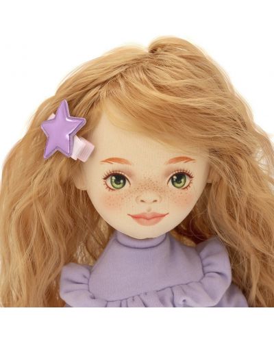 Απαλή κούκλα Orange Toys Sweet Sisters - Sunny με μωβ πουλόβερ, 32 cm - 4