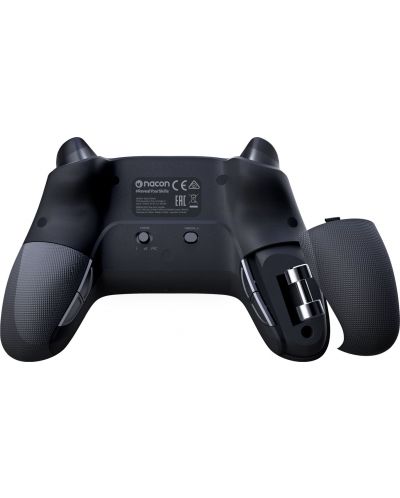 Nacon Revolution Pro Controller V3 - 4