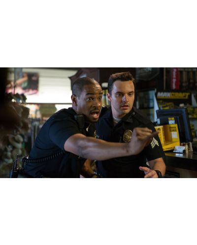 Let's Be Cops (Blu-ray) - 7