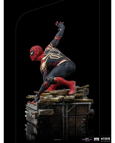 Αγαλματίδιο Iron Studios Marvel: Spider-Man - Spider-Man (Peter #1), 19 cm - 6