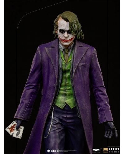 Αγαλματίδιο  Iron Studios DC Comics: Batman - The Joker (The Dark Knight) (Deluxe Version), 30 cm - 8