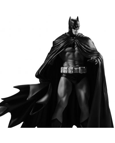 Αγαλματίδιο McFarlane DC Comics: Batman - Batman (Black & White) (DC Direct) (By Lee Weeks), 19 cm - 3