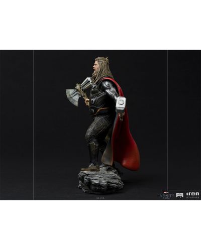 Αγαλματίδιο  Iron Studios Marvel: Avengers - Thor Ultimate, 23 cm - 2