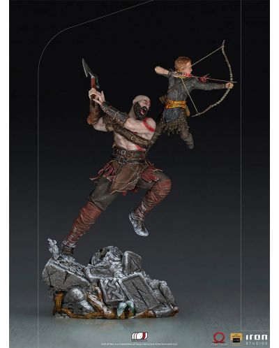 Αγαλματίδιο Iron Studios Games: God of War - Kratos & Atreus, 34 εκ - 2