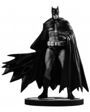 Αγαλματίδιο McFarlane DC Comics: Batman - Batman (Black & White) (DC Direct) (By Lee Weeks), 19 cm