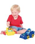 Σετ παιχνιδιού 3 σε 1Tomy Toomies - Batmobile,με 2 φιγούρες - 6t