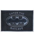 Χαλάκι πόρτας Pyramid DC comics: Batman - Welcome To The Batcave - 1t