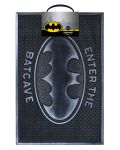 Χαλάκι πόρτας Pyramid DC comics: Batman - Welcome To The Batcave - 2t