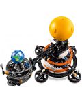 Κατασκευαστής LEGO Technic - Πλανήτης Γη και Σελήνη σε τροχιά (42179) - 4t