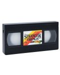 Λάμπα Paladone Television: Stranger Things - VHS Logo - 1t