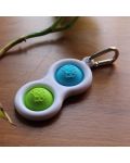 Αισθησιακό παιχνίδι - μπρελόκ Tomy Fat Brain Toys - Simple Dimple, μπλε /πράσινο - 2t