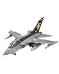 Συναρμολογημένο μοντέλο Revell Στρατιωτικό: Αεροσκάφος - Tornado GR.4 Farewell - 1t